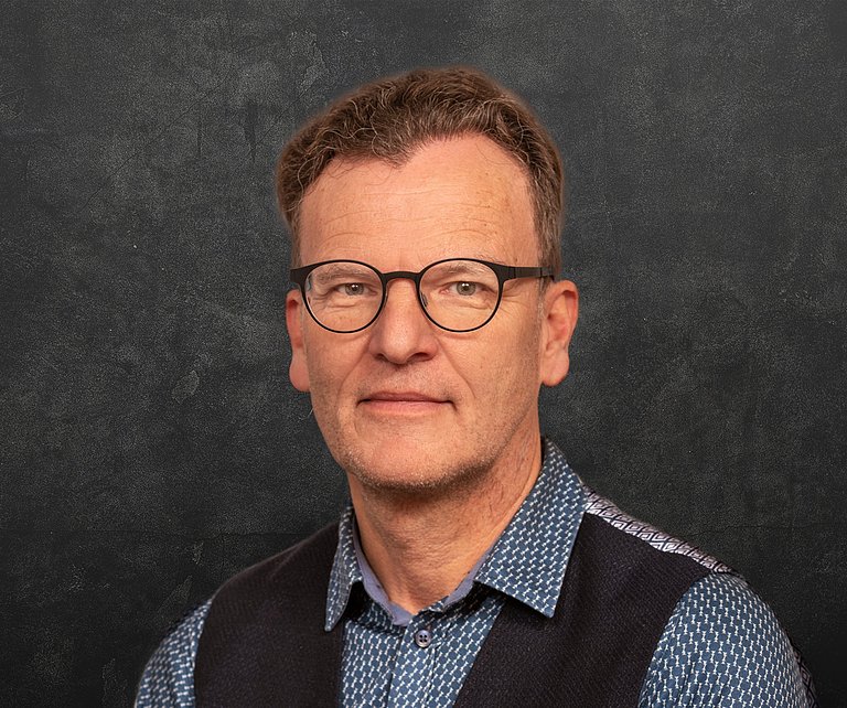 Helmut Bauer