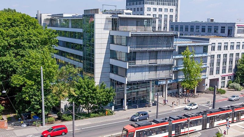 Exterior view of the main site of the Faculty at Bahnhofstraße 87