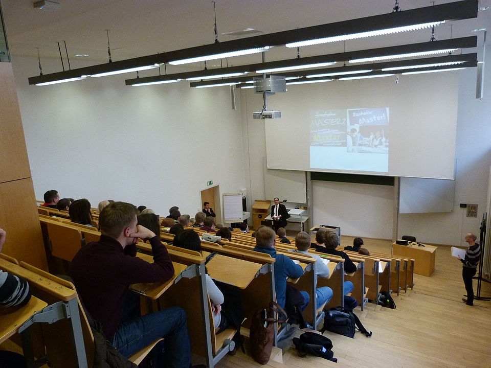 Einführungsveranstaltungen zu den Masterstudiengängen der Fakultät ...